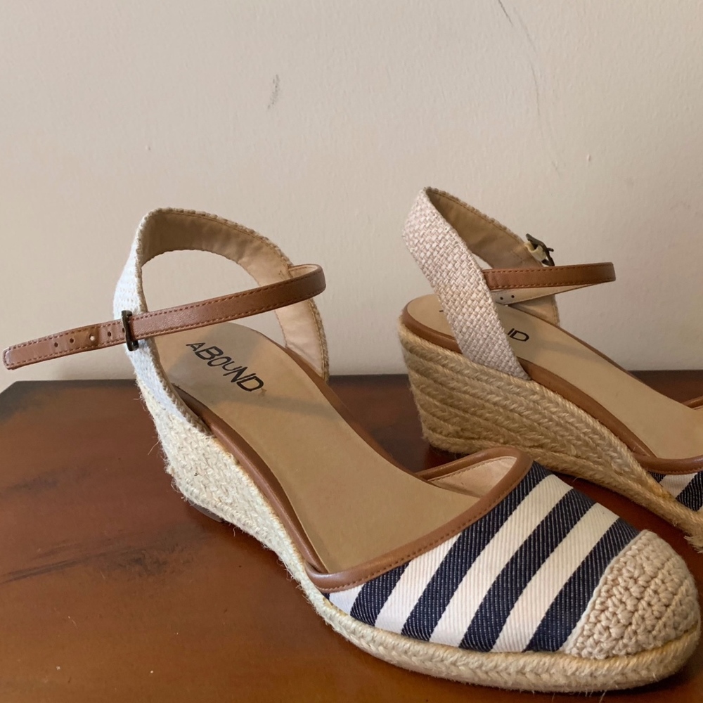 Adorable Navy & White Stripe Espadrilles